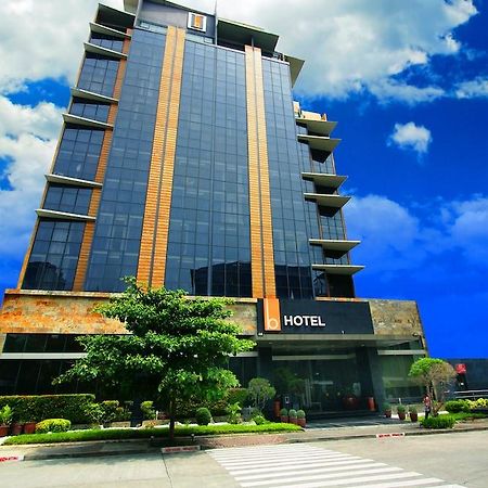 The B Hotel Alabang Muntinlupa City Luaran gambar