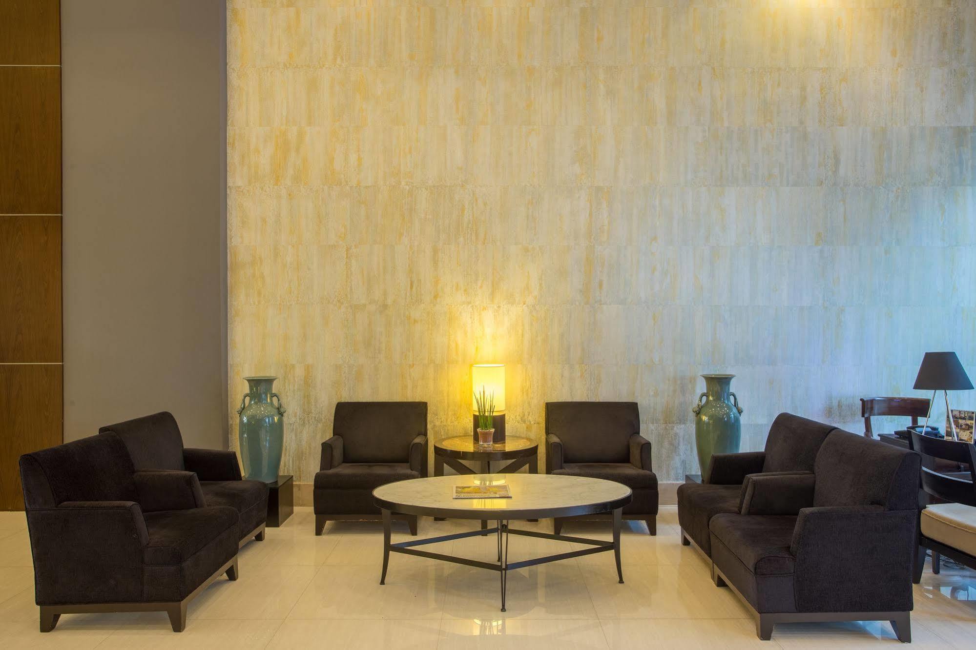 The B Hotel Alabang Muntinlupa City Luaran gambar