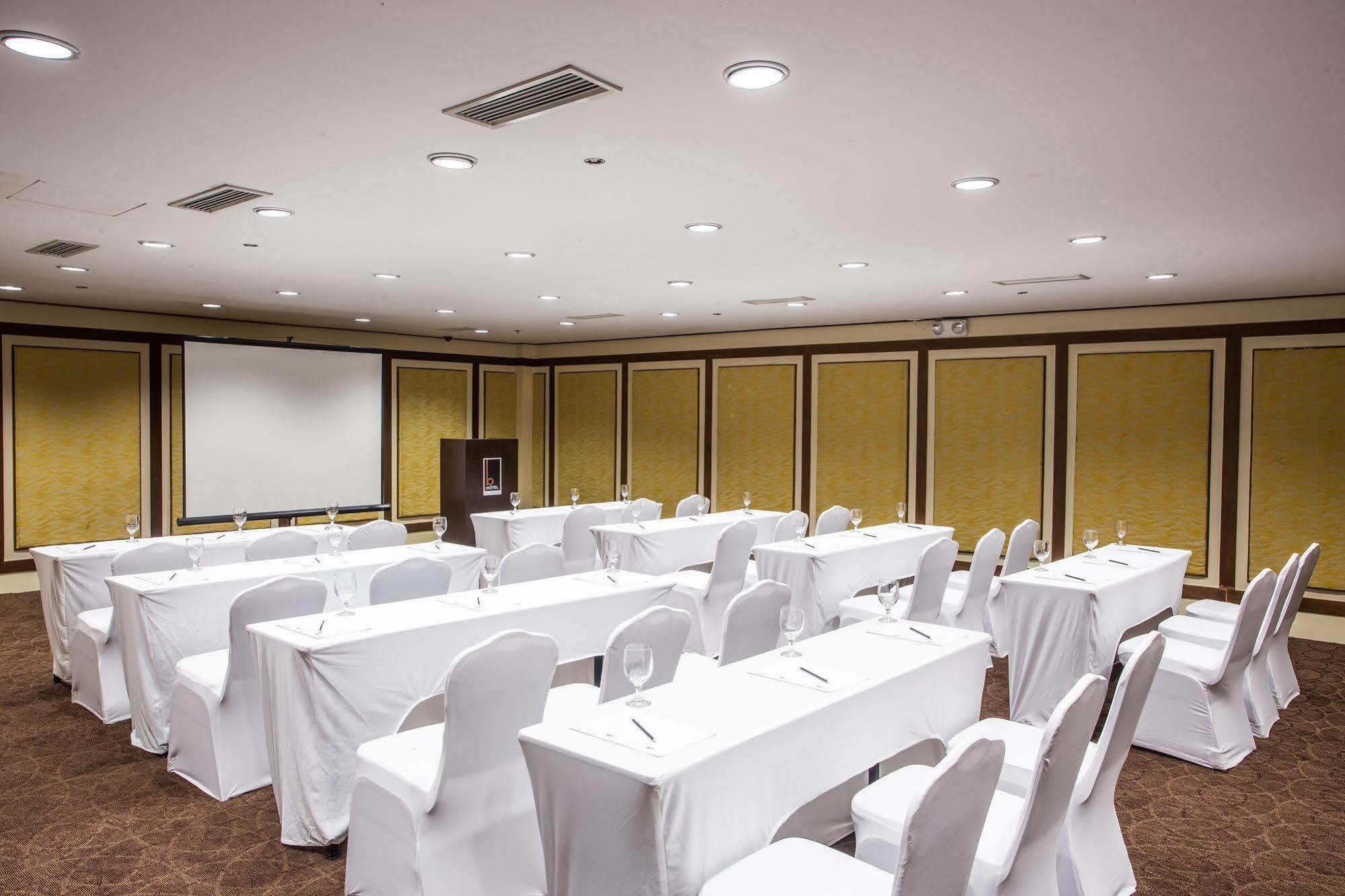 The B Hotel Alabang Muntinlupa City Luaran gambar